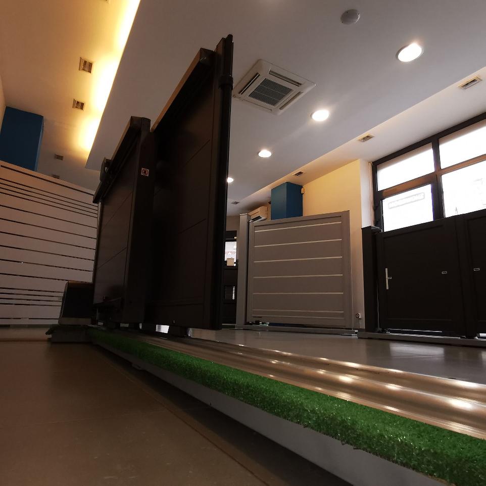 MyGardenAlu Showroom Ramillies Brabant Wallon - Démonstration - Barrière/portail télescopique avec motorisation FAAC MyGardenAlu Showroom Ramillies Brabant Wallon - Démonstration - Barrière/portail télescopique avec motorisation FAAC